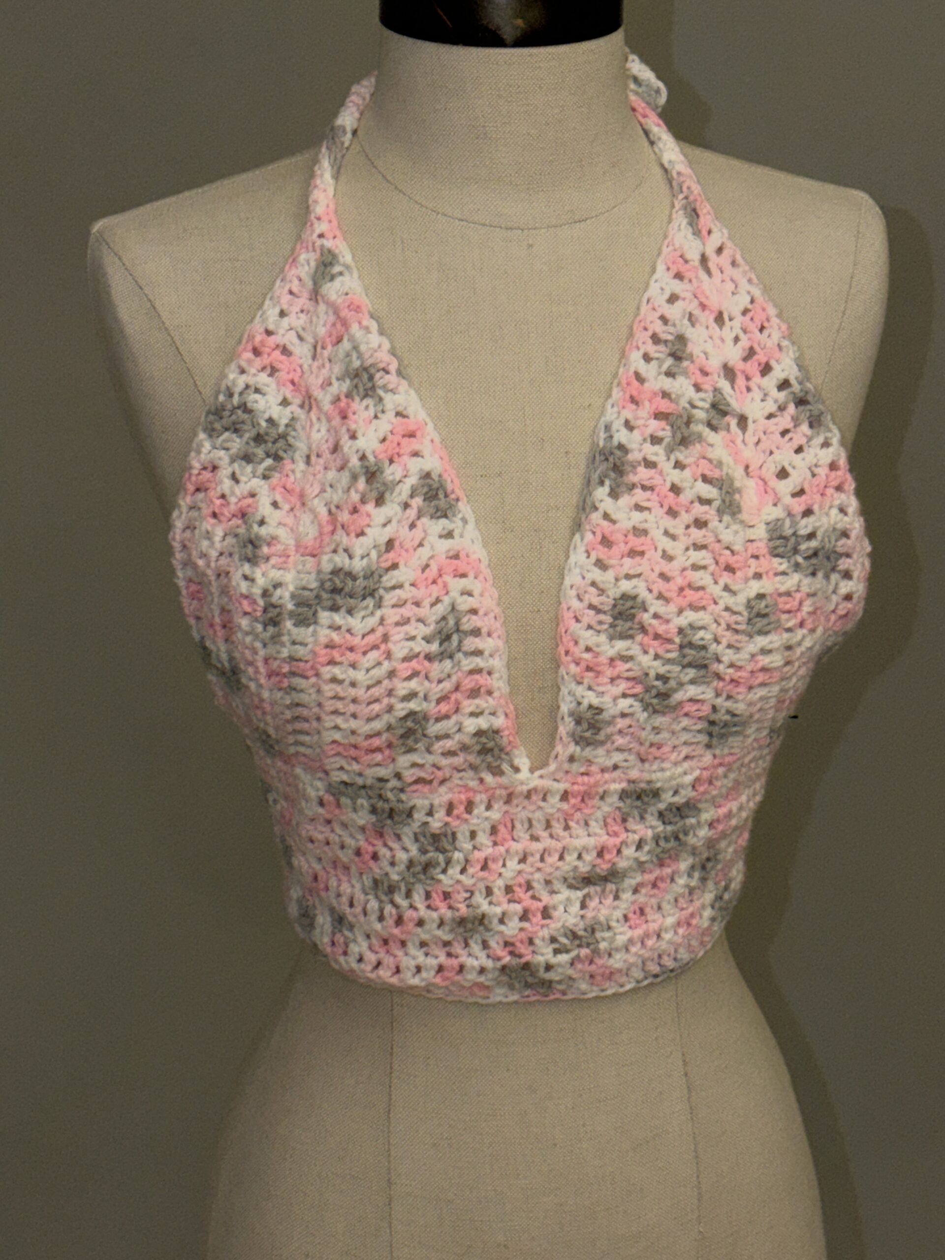halter top (4) halter top (4)